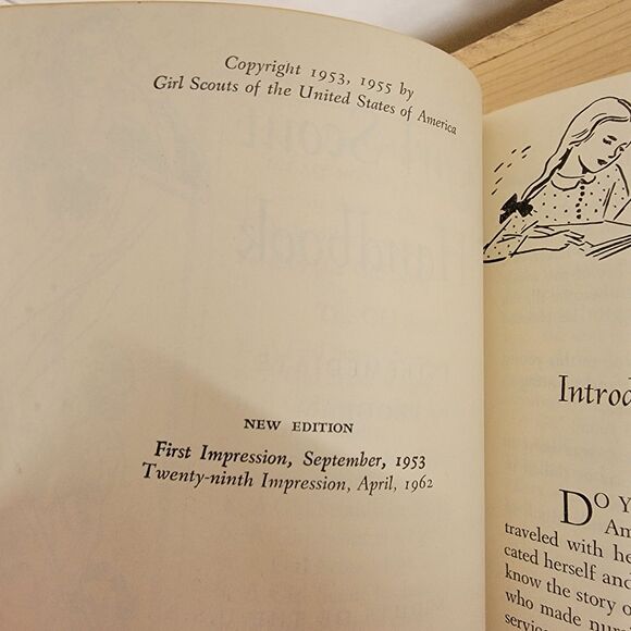 Girl Scout Handbook - Paperback (1962) VINTAGE - Picture 4 of 6